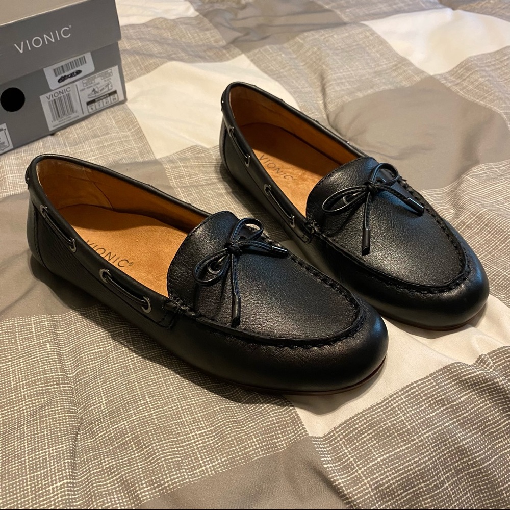 Vionic Virginia loafer size 9